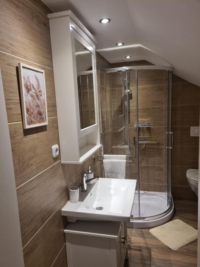 Ferienwohnung Lilith บรีโลน ภายนอก รูปภาพ